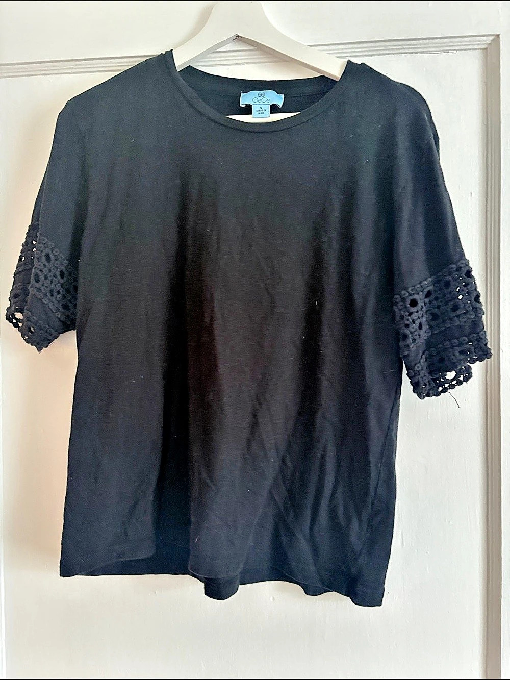 100% Cotton CeCe Women's Small Lace-Sleeve Tee in Black